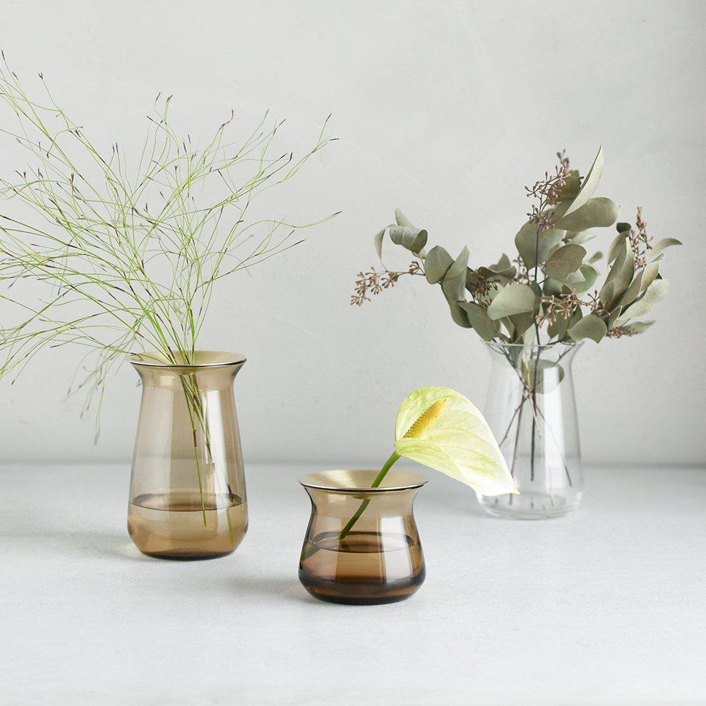 An afternoon with Flower designer Namiko Kajitani - KINTO LUNA VASE