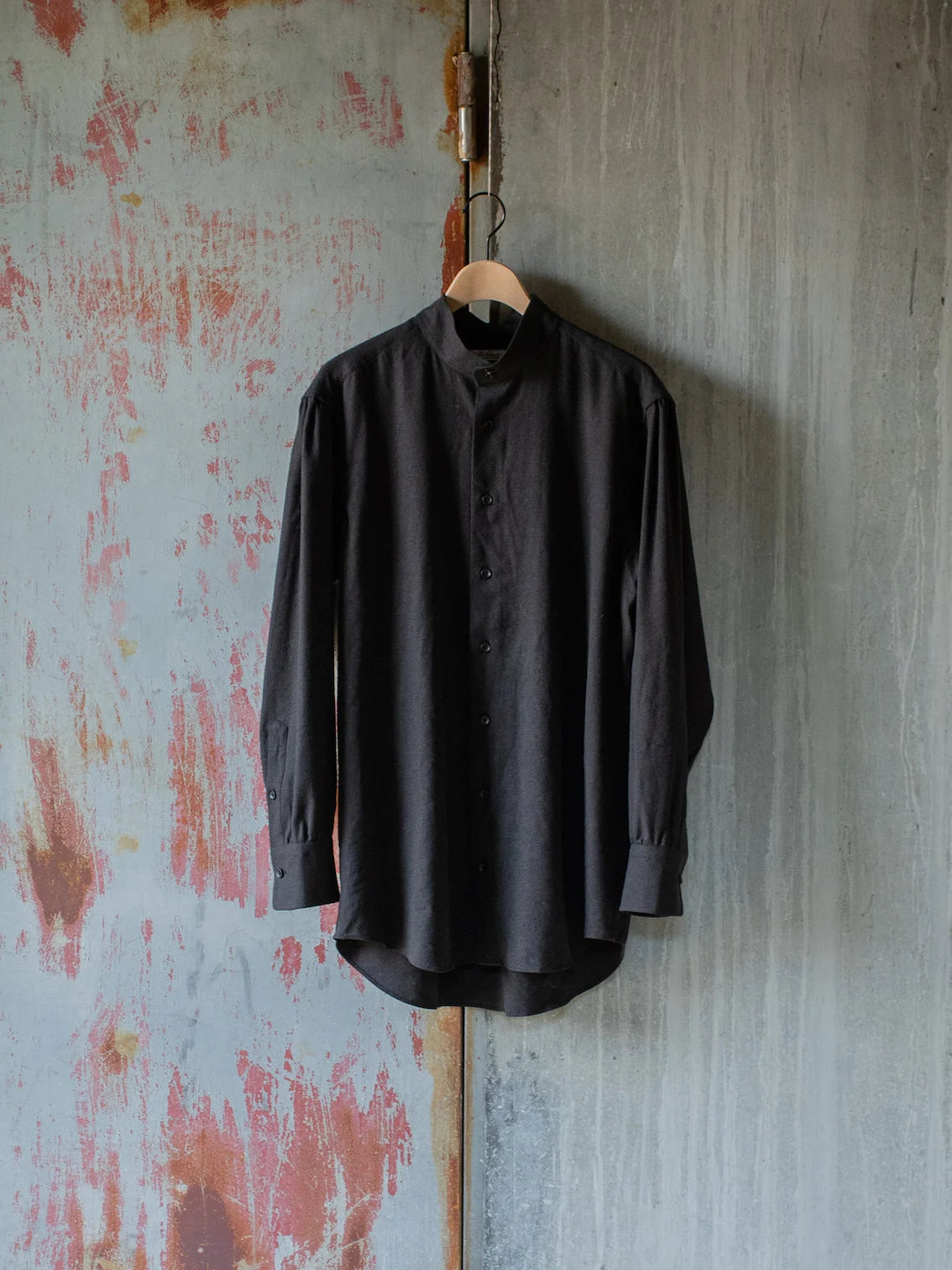 TOKIARI 'TOBARI' DOUBLE BUTTON COLLAR GATHERED SHIRT