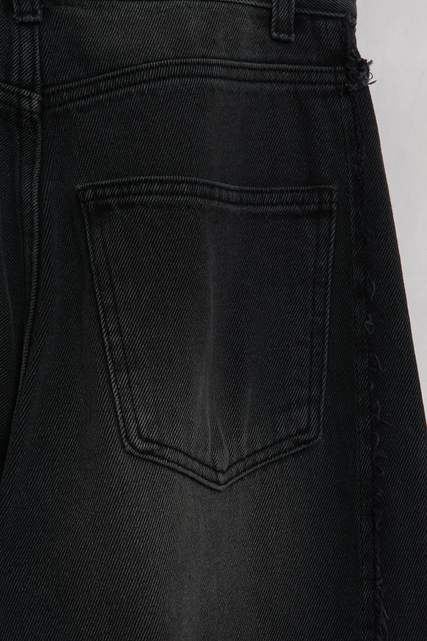 THEILMA Dozi Reconstructed Jeans