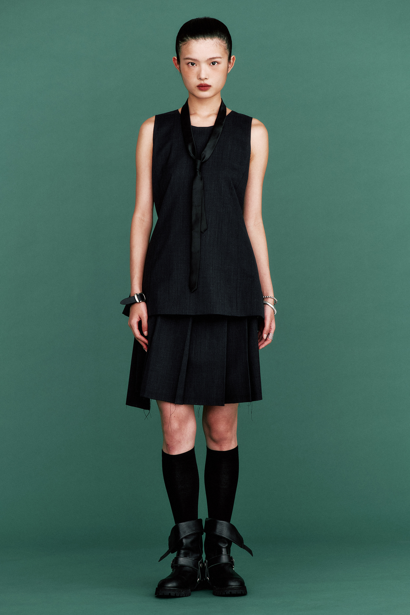THEILMA Mimi Two‑Way Long Vest