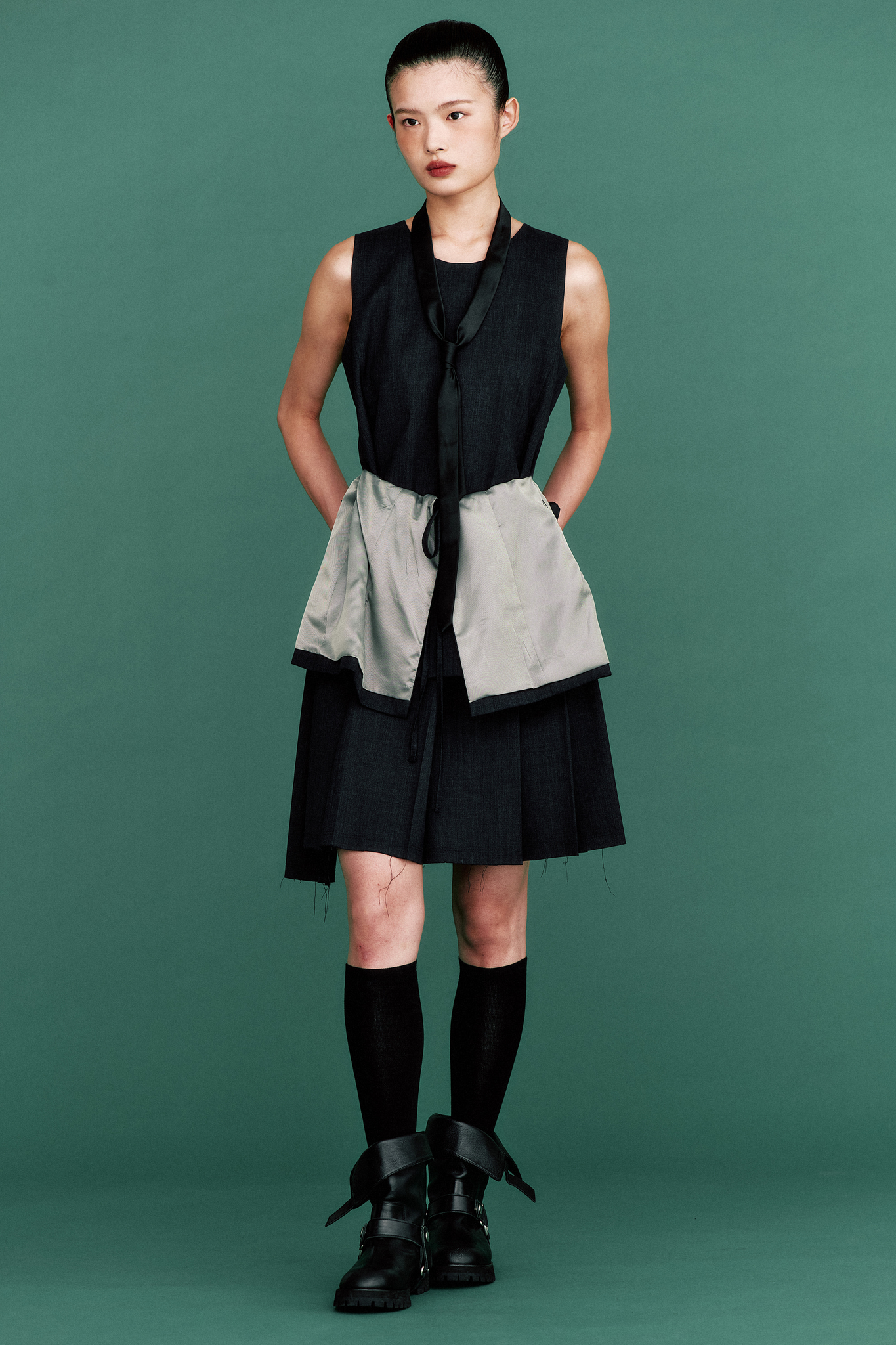 THEILMA Mimi Two‑Way Long Vest