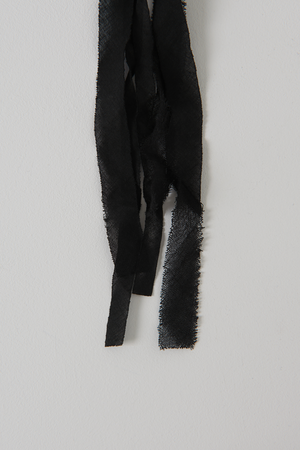 THEILMA Lang Corsage Brooch