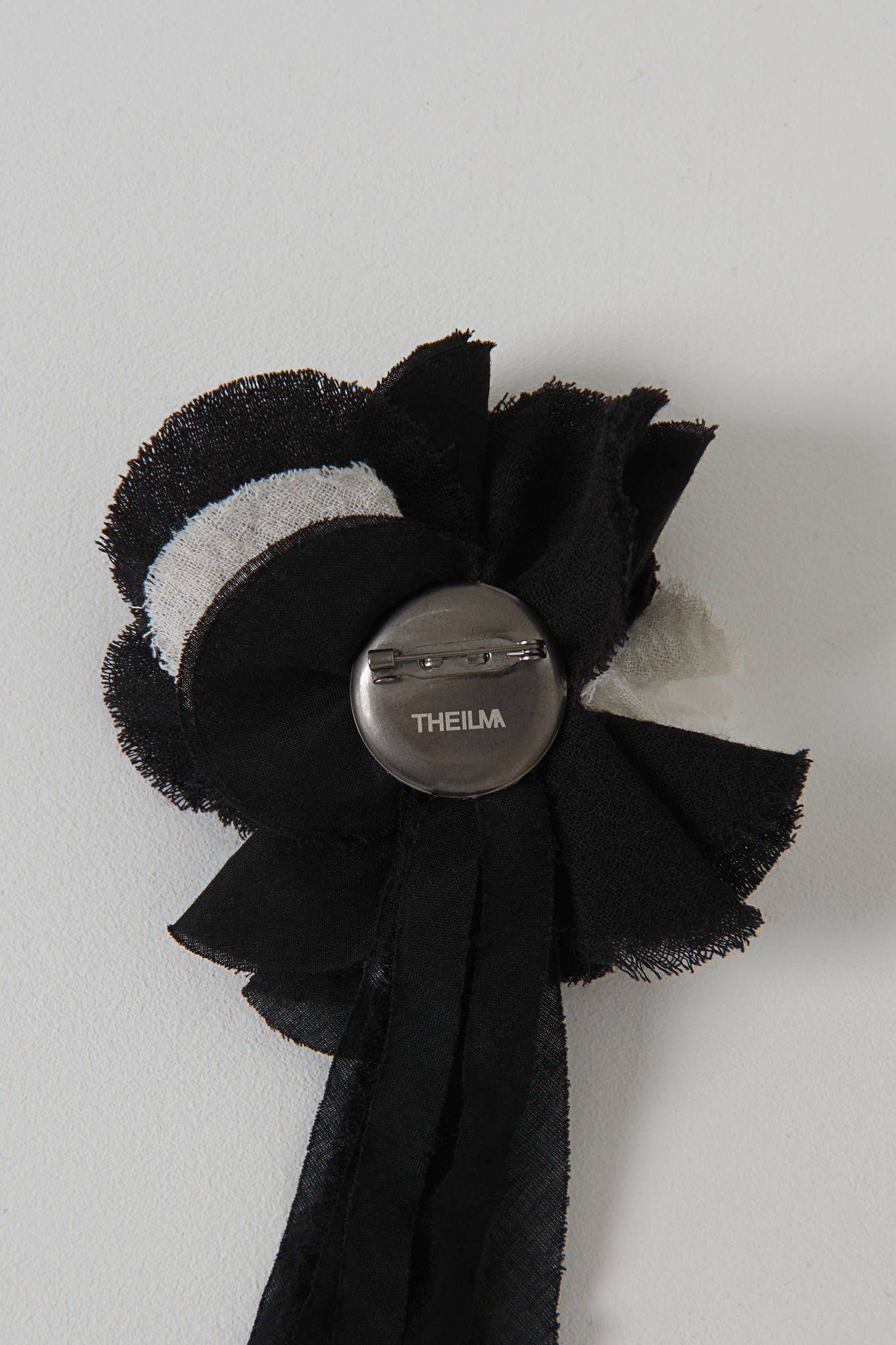 THEILMA Lang Corsage Brooch