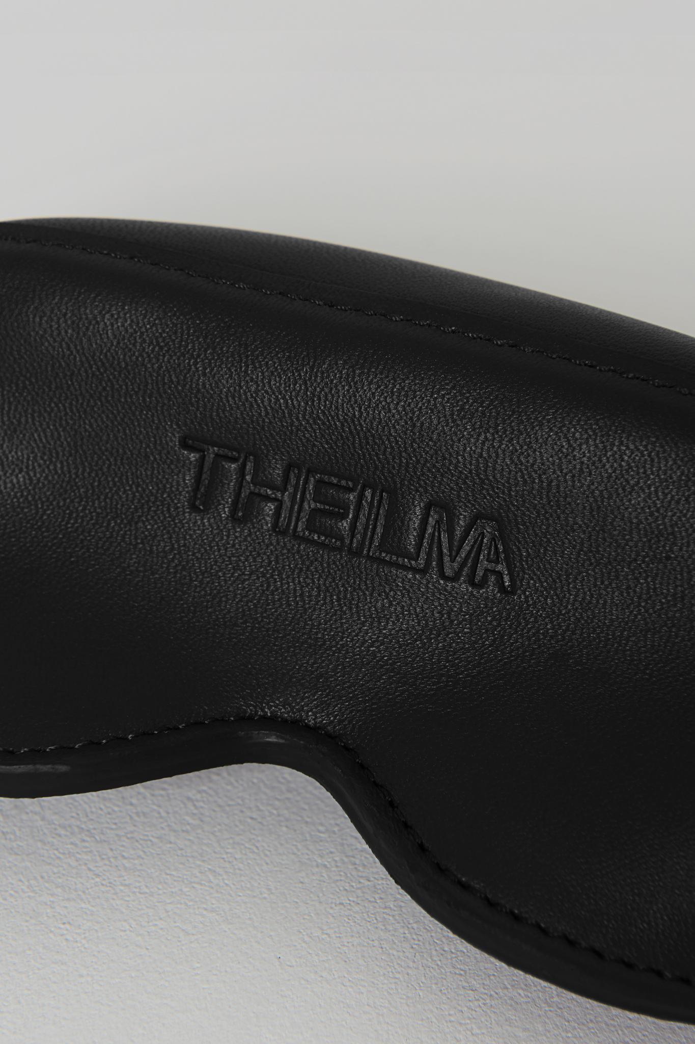 THEILMA Una Eyeglass Leather Case Bag