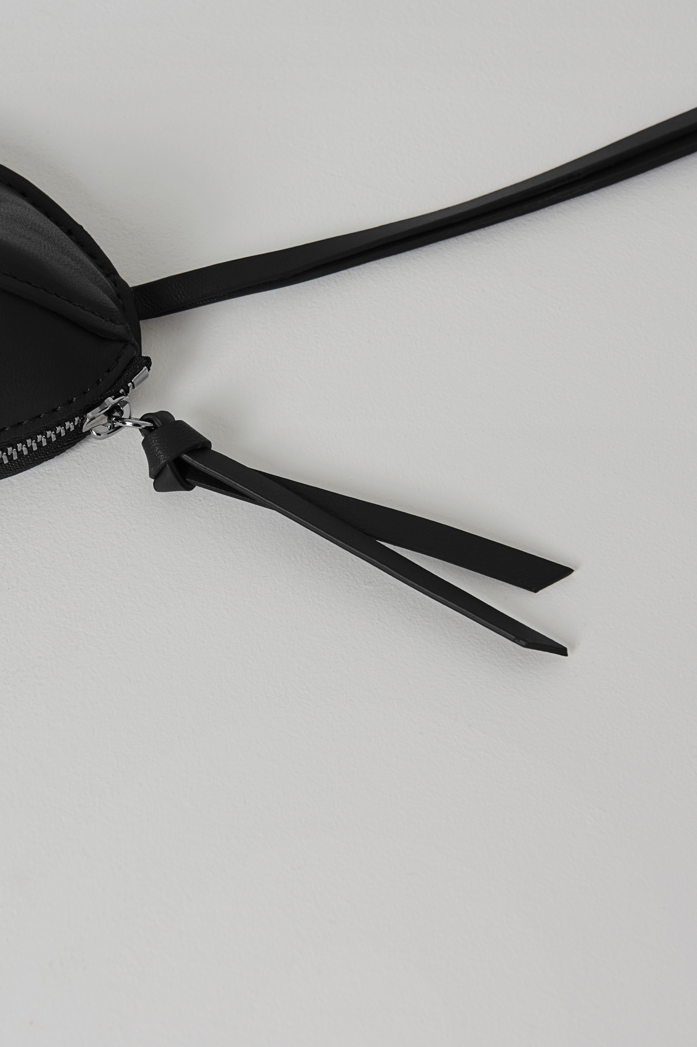 THEILMA Una Eyeglass Leather Case Bag