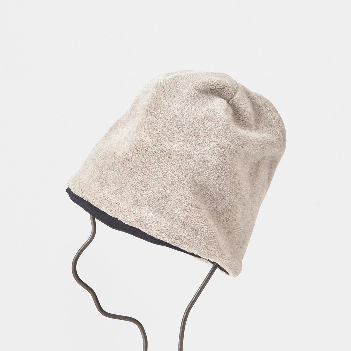 mature ha reversible beanie fur Yak