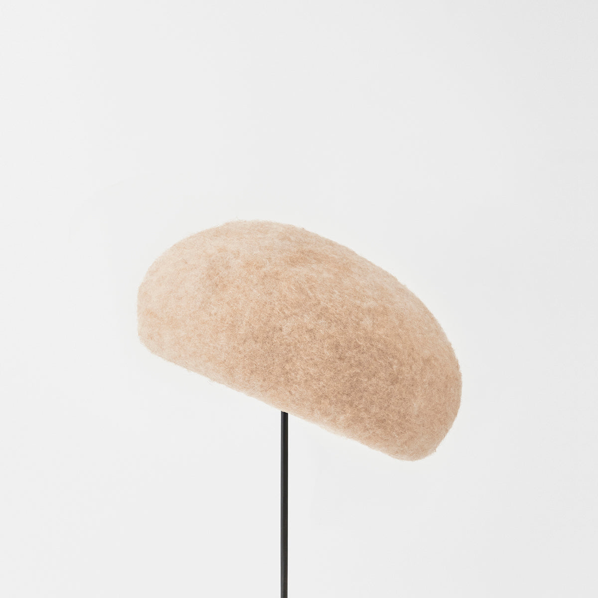 mature ha Beret camel natural