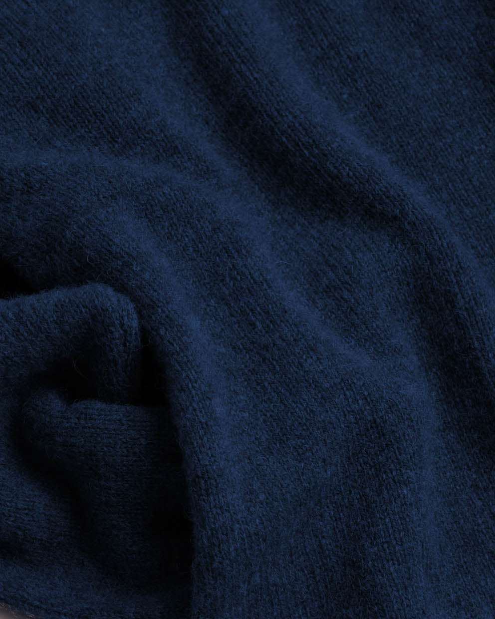 Howlin' Shaggy Bear - Deep Blue