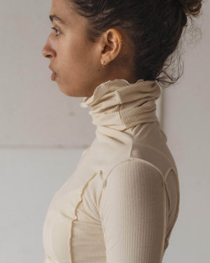 Baserange Omato Turtle Neck Off white