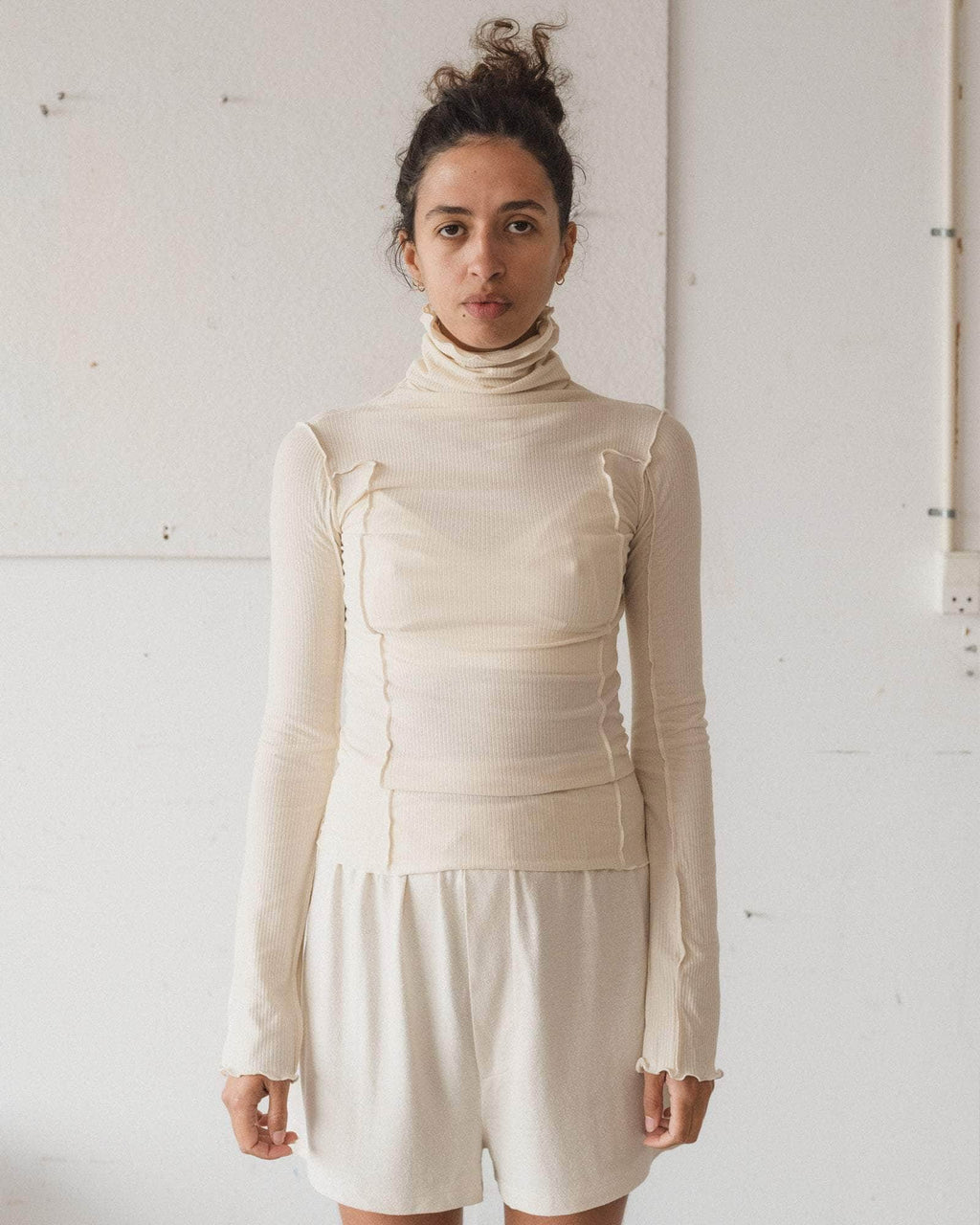 Baserange Omato Turtle Neck Off white
