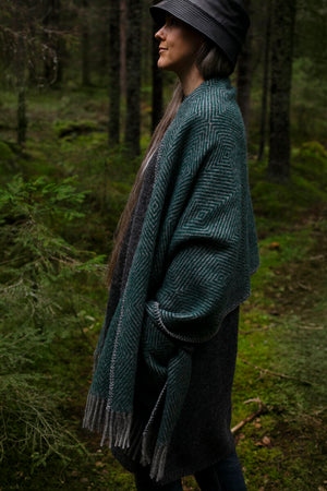 LAPUAN KANKURIT MARIA wool pocket shawl