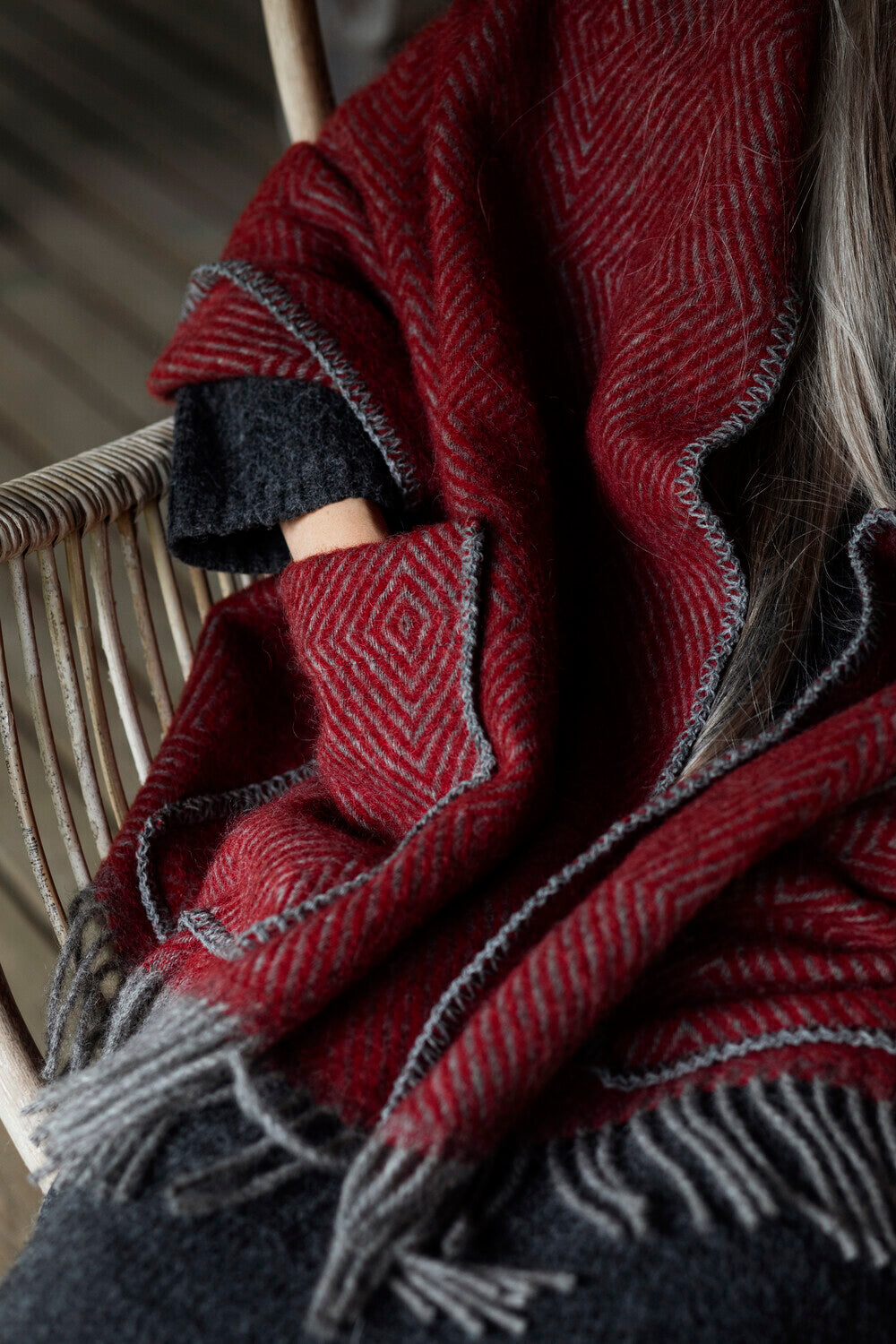 LAPUAN KANKURIT MARIA wool pocket shawl